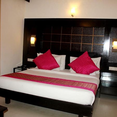 Aman Deluxe Otel Yeni Delhi Dış mekan fotoğraf