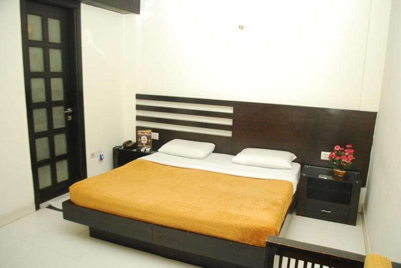 Aman Deluxe Otel Yeni Delhi Dış mekan fotoğraf