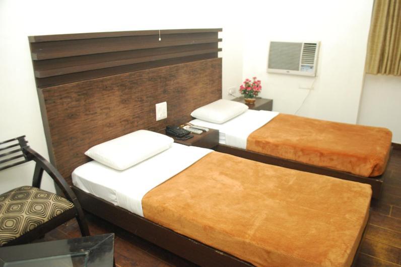 Aman Deluxe Otel Yeni Delhi Dış mekan fotoğraf