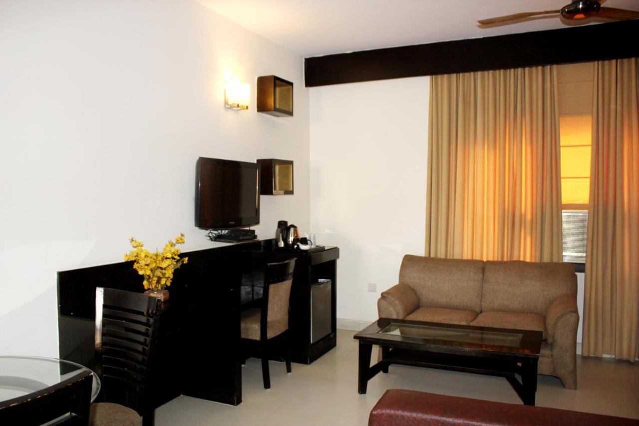 Aman Deluxe Otel Yeni Delhi Dış mekan fotoğraf